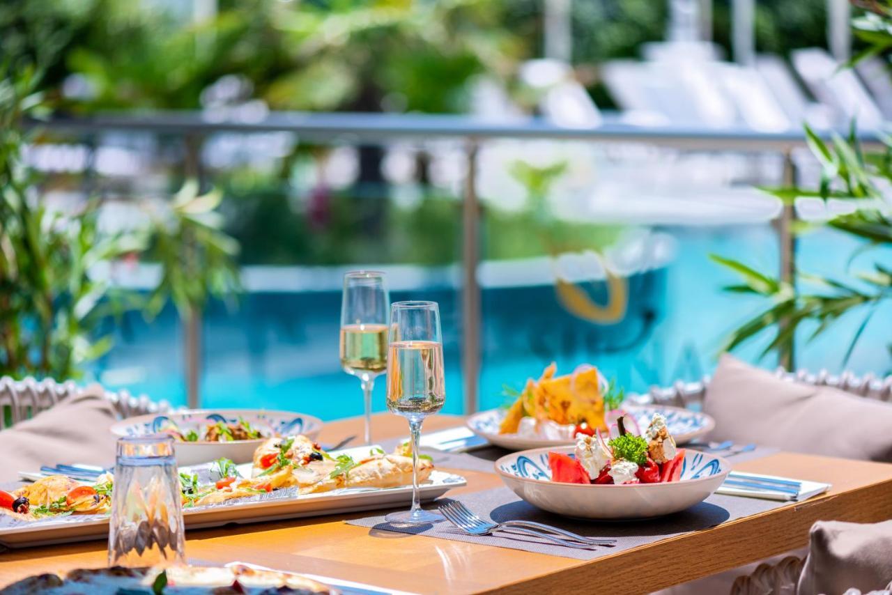 Siena Premium Retreat 호텔 로제넷츠 외부 사진
